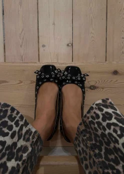 Eyelets Bow Ballerina Naplack