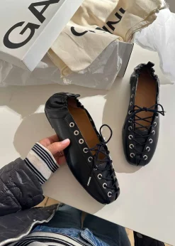 Eyelets Lace Up Ballerina Crinkle Oleatex