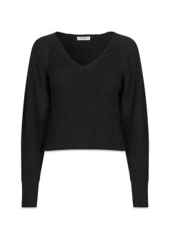 GalenMD short v-neck