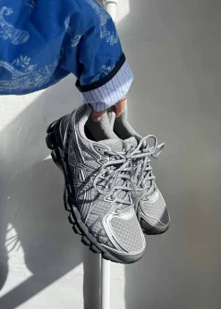 GEL-KAYANO 20