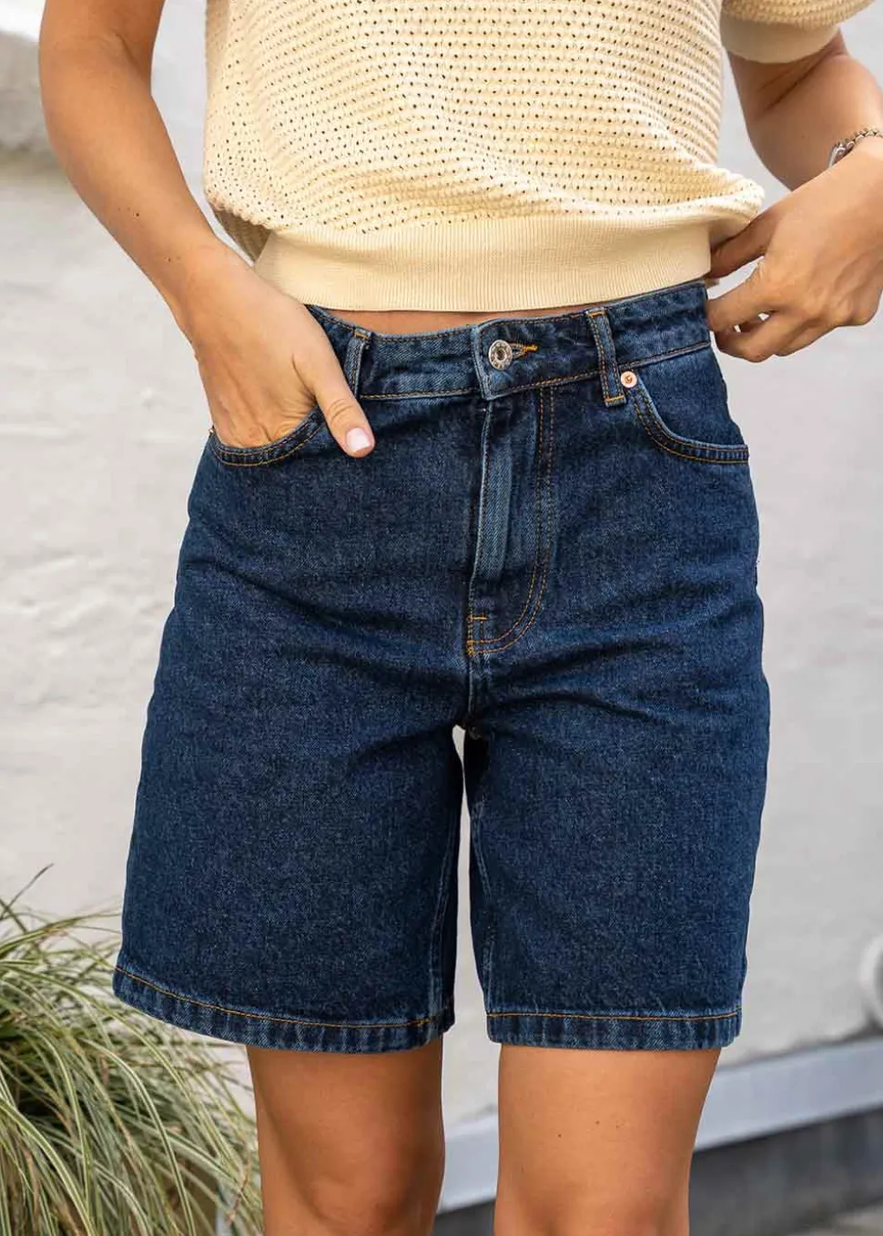 Maggie 90s Rinse Shorts