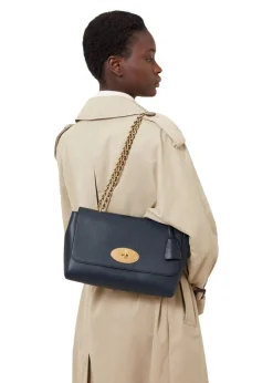 Medium Lily Micro Classic Grain