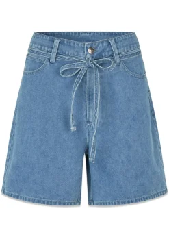 Naomamd solid shorts