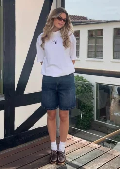 New York Yankees MLB League Essential