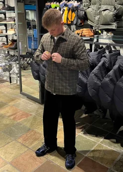 REGULAR TEPARED JEANS