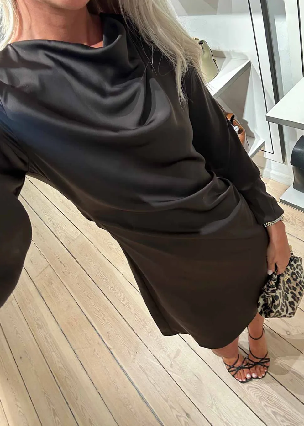 Tailormd LS short dress