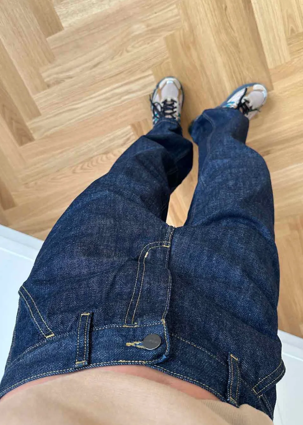 W Brandon Single Knee Pant